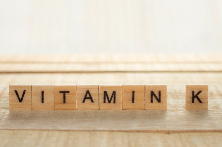 Les antivitamines K : indications, risques, précautions