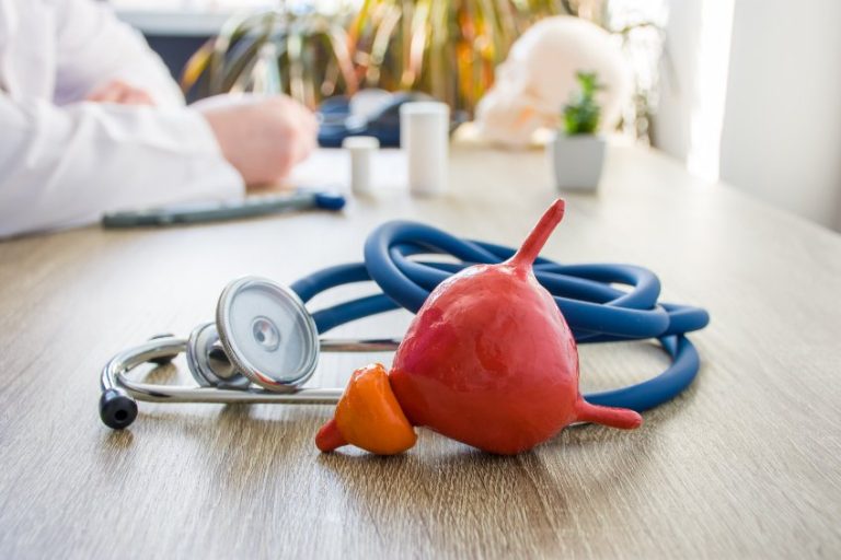 Adénome de la prostate : causes, complications, diagnostic