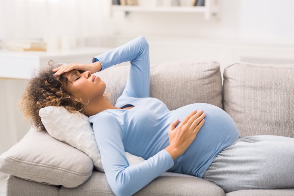 Épilepsie et grossesse : risques et traitements