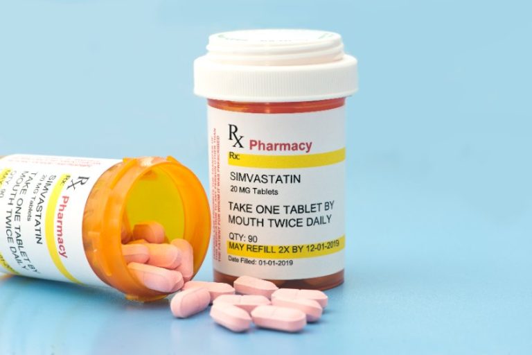 Simvastatine : posologie, contre-indications, effets secondaires