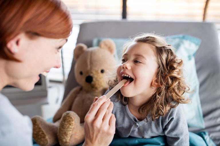 Épiglottite aiguë chez l’enfant : symptômes et traitements