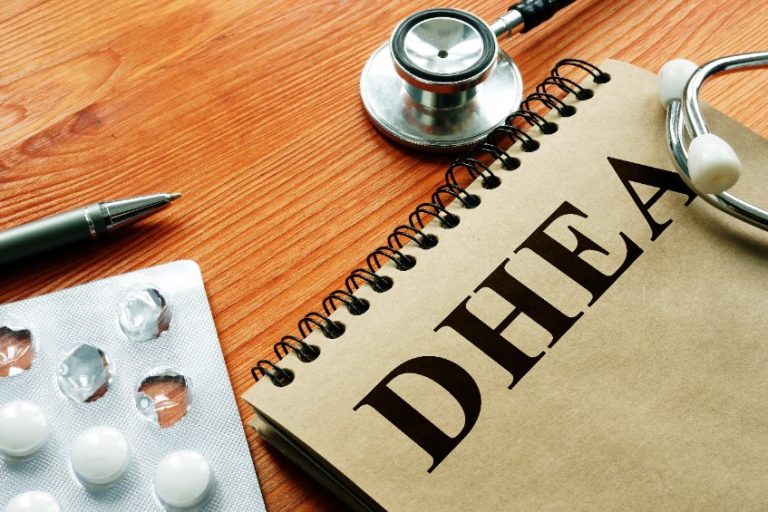 COMMERCIALISATION DE LA DHEA EN FRANCE : RISQUES COURUS PAR LES PRESCRIPTEURS ET LES UTILISATEURS