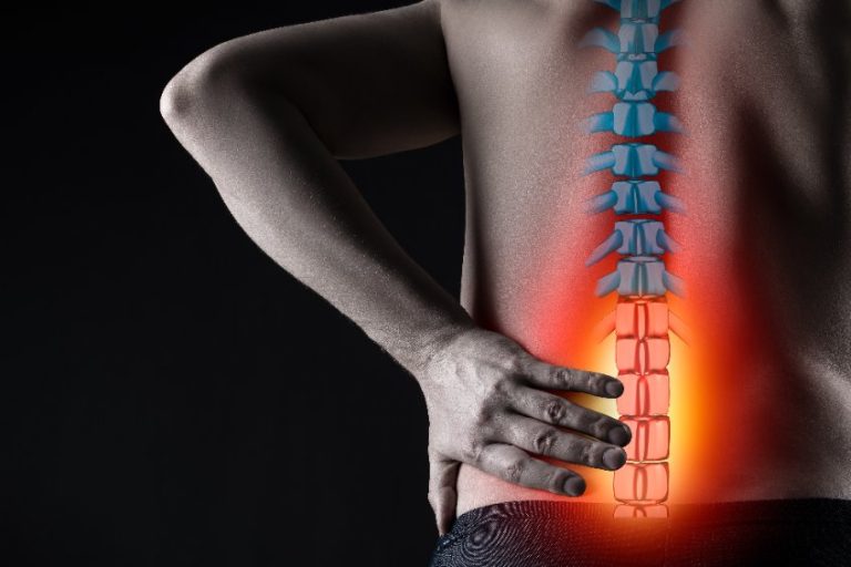 Lombalgie ou Lumbago : Causes et solutions de soulagement