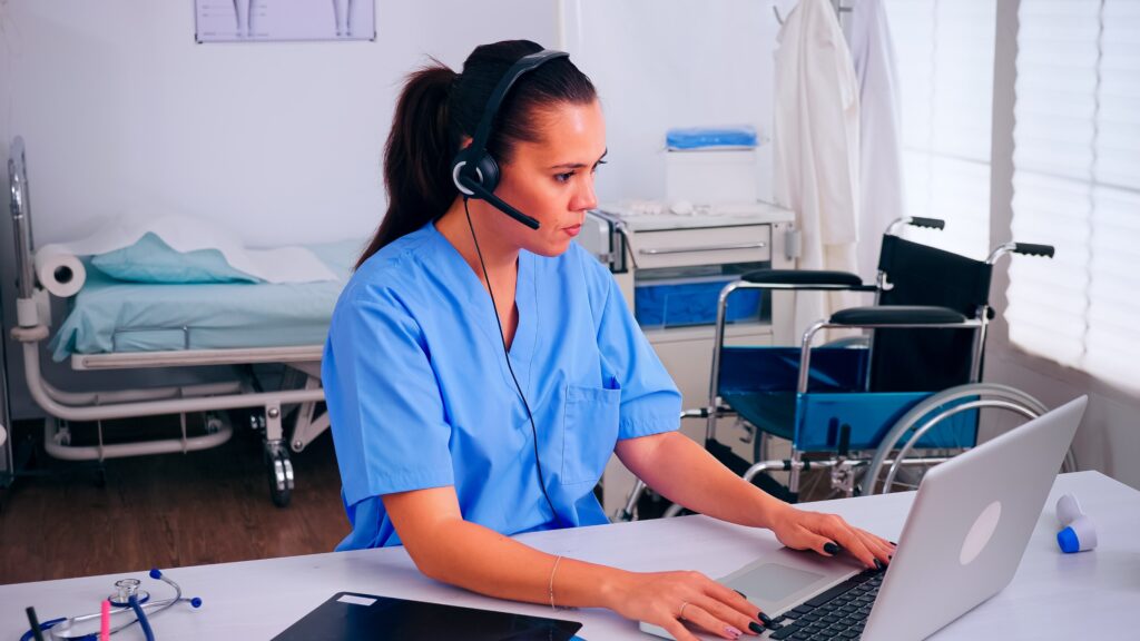 Télésecrétariat médical : Pourquoi faire ce choix pour son cabinet médical ? Concept de télésecrétariat médical
