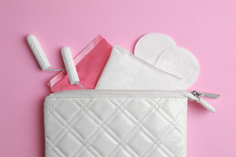 Ensemble de protections périodiques pour femme