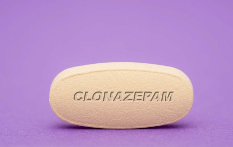 Clonazépam (Rivotril) : Indications, posologie, effets secondaires