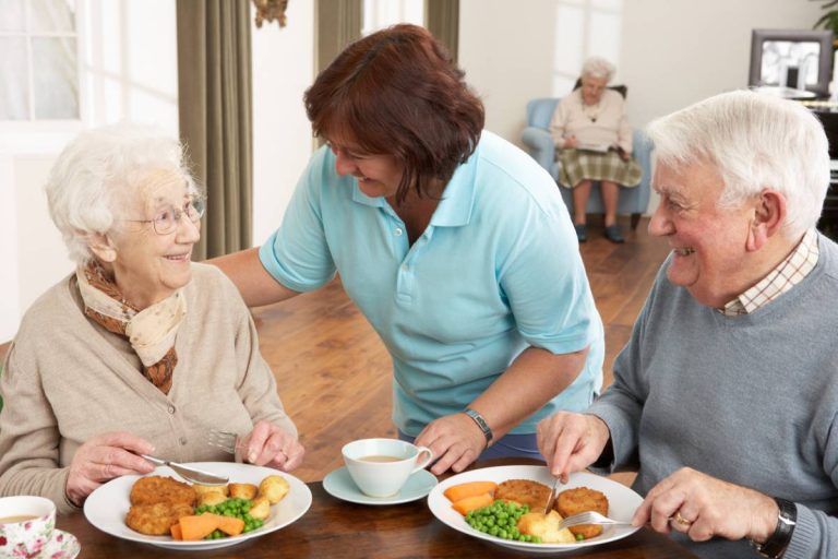 La question de la qualité nutritionnelle des repas en résidence senior
