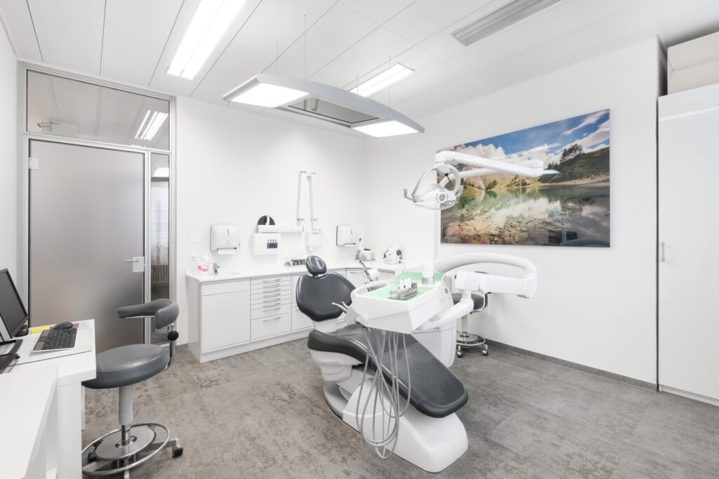 Urgence dentaire à Genève : trouver rapidement un dentiste en cas de besoin